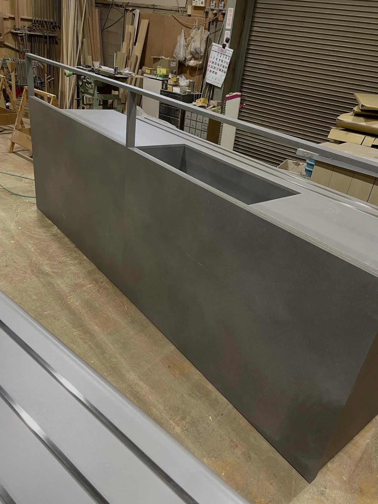 社員食堂のキッチンカウンターを製作させていただき、誠にありが...