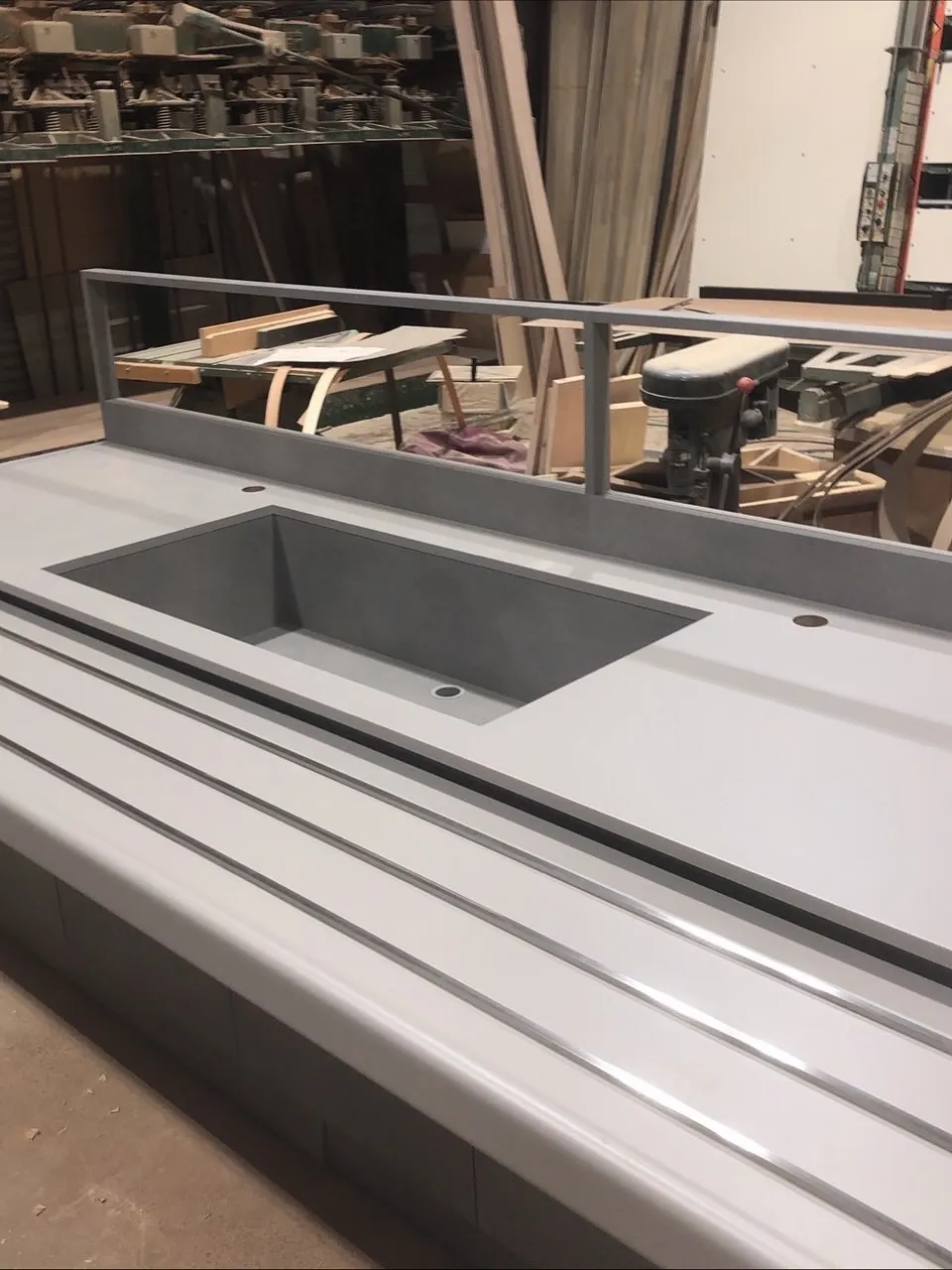 社員食堂のキッチンカウンターを製作させていただき、誠にありが...