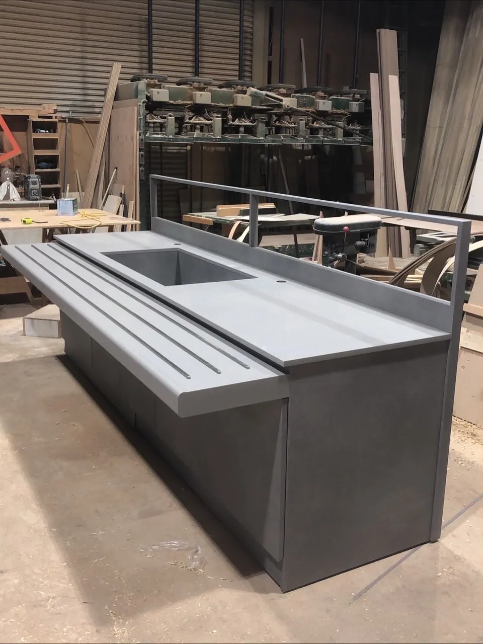 社員食堂のキッチンカウンターを製作させていただき、誠にありが...