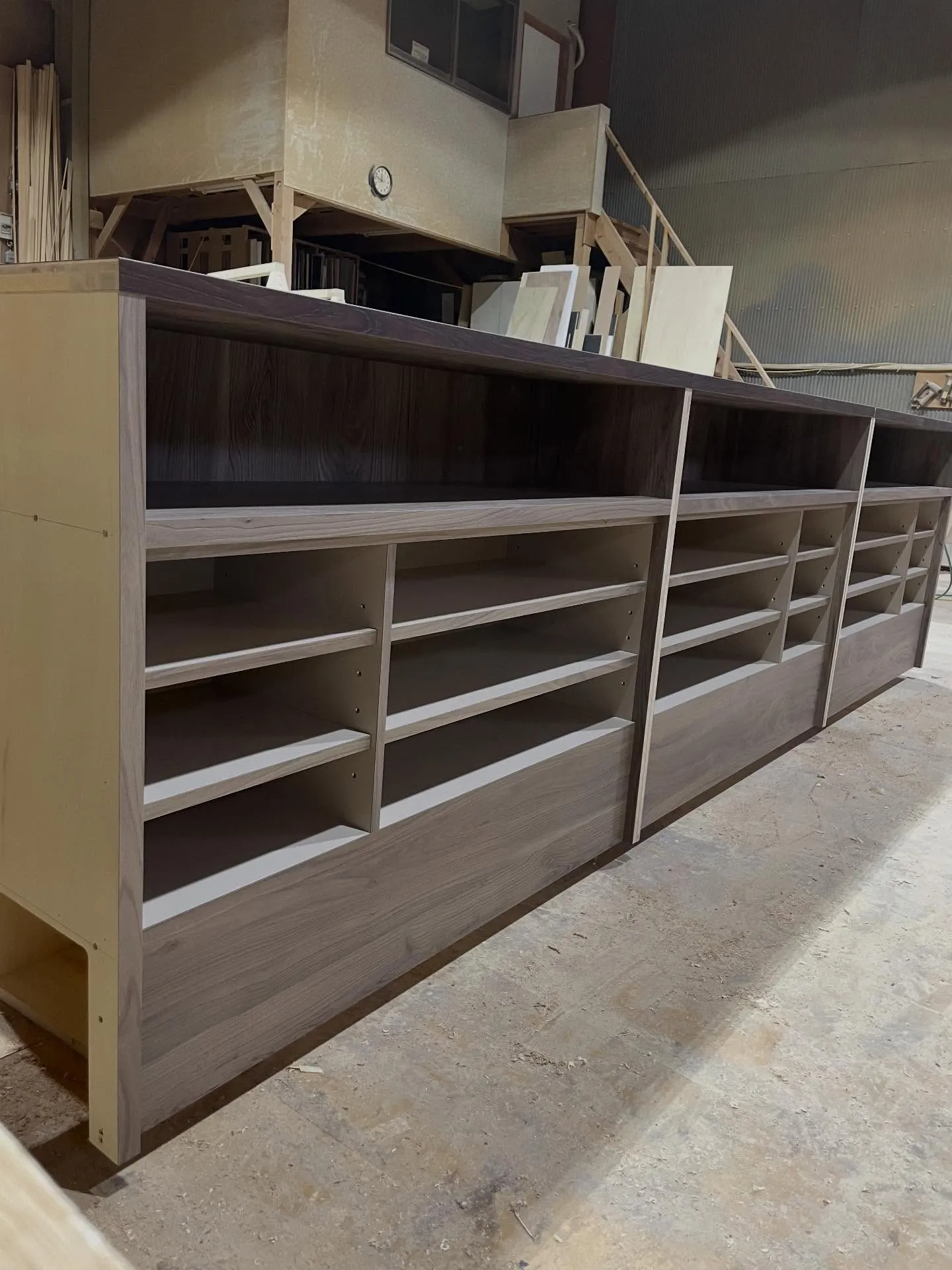 壁面収納棚の製作依頼をいただき、誠にありがとうございます。