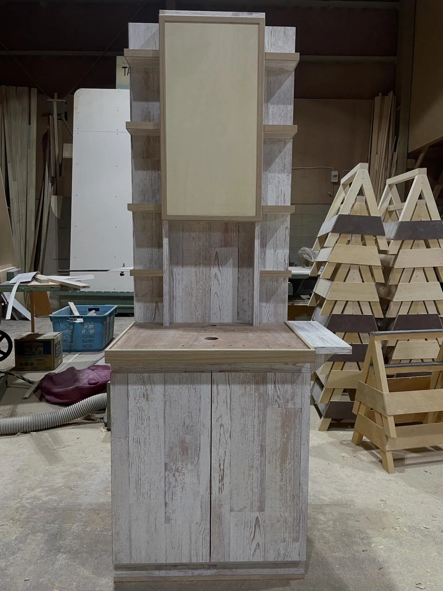 この度は洗面台製作のご依頼をいただき、誠にありがとうございま...