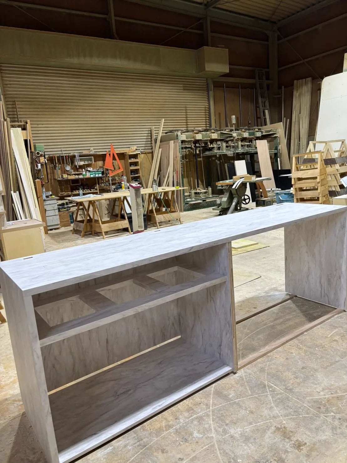 壁面什器（ゴミ箱収納）製作のご依頼をいただき、誠にありがとう...