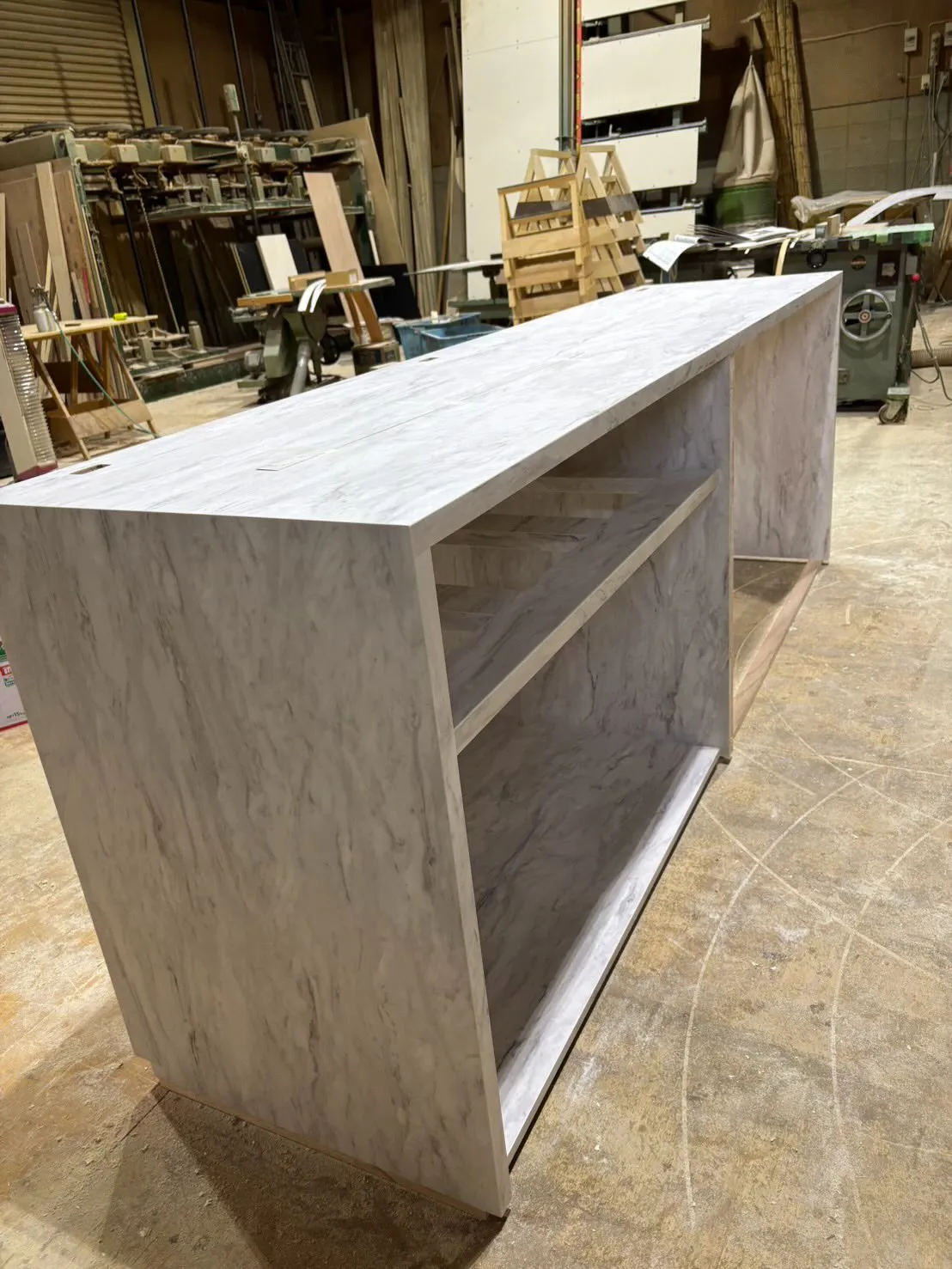 壁面什器（ゴミ箱収納）製作のご依頼をいただき、誠にありがとう...