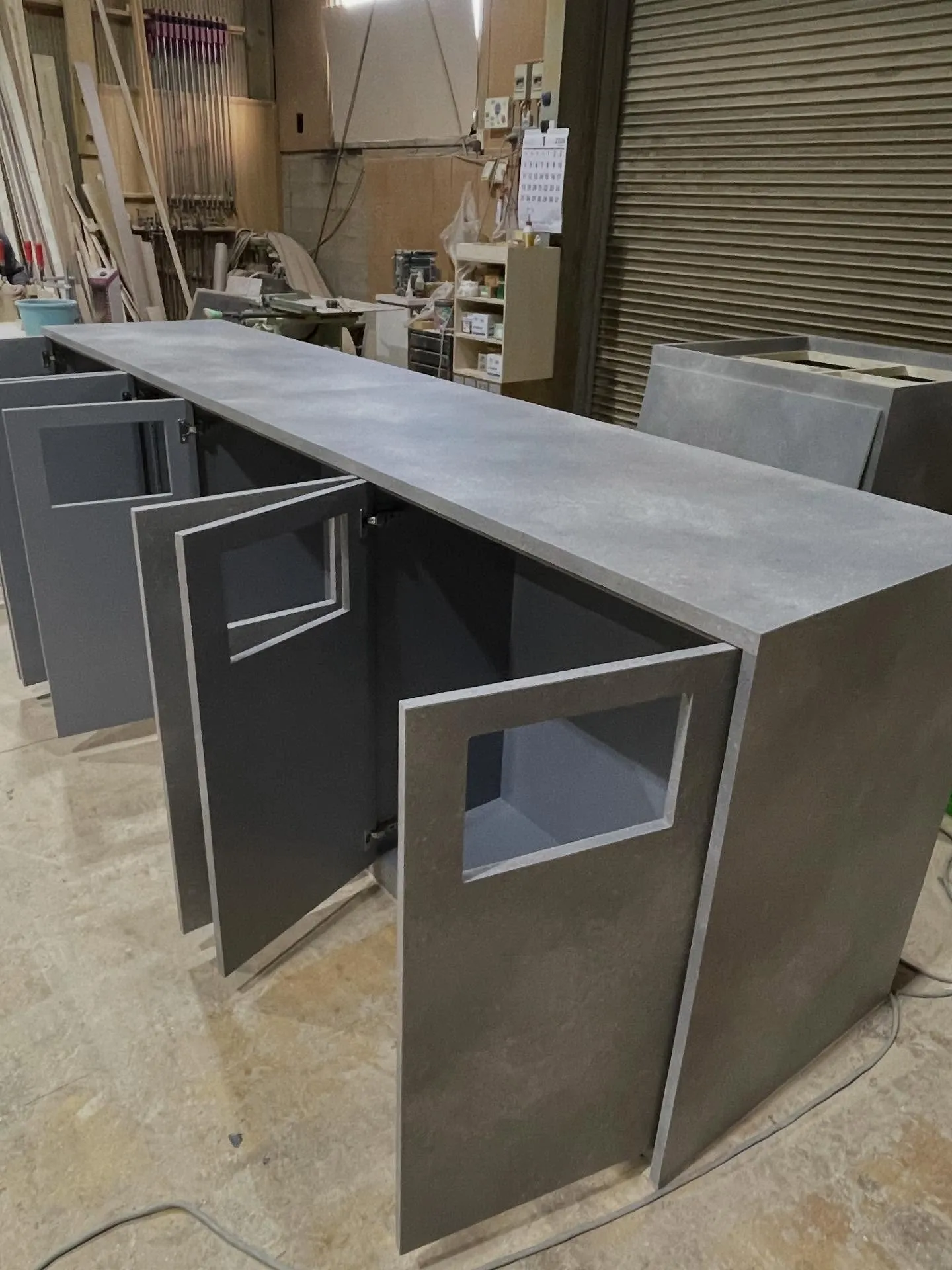 この度、造作ワークカウンターの製作依頼をいただき、誠にありが...