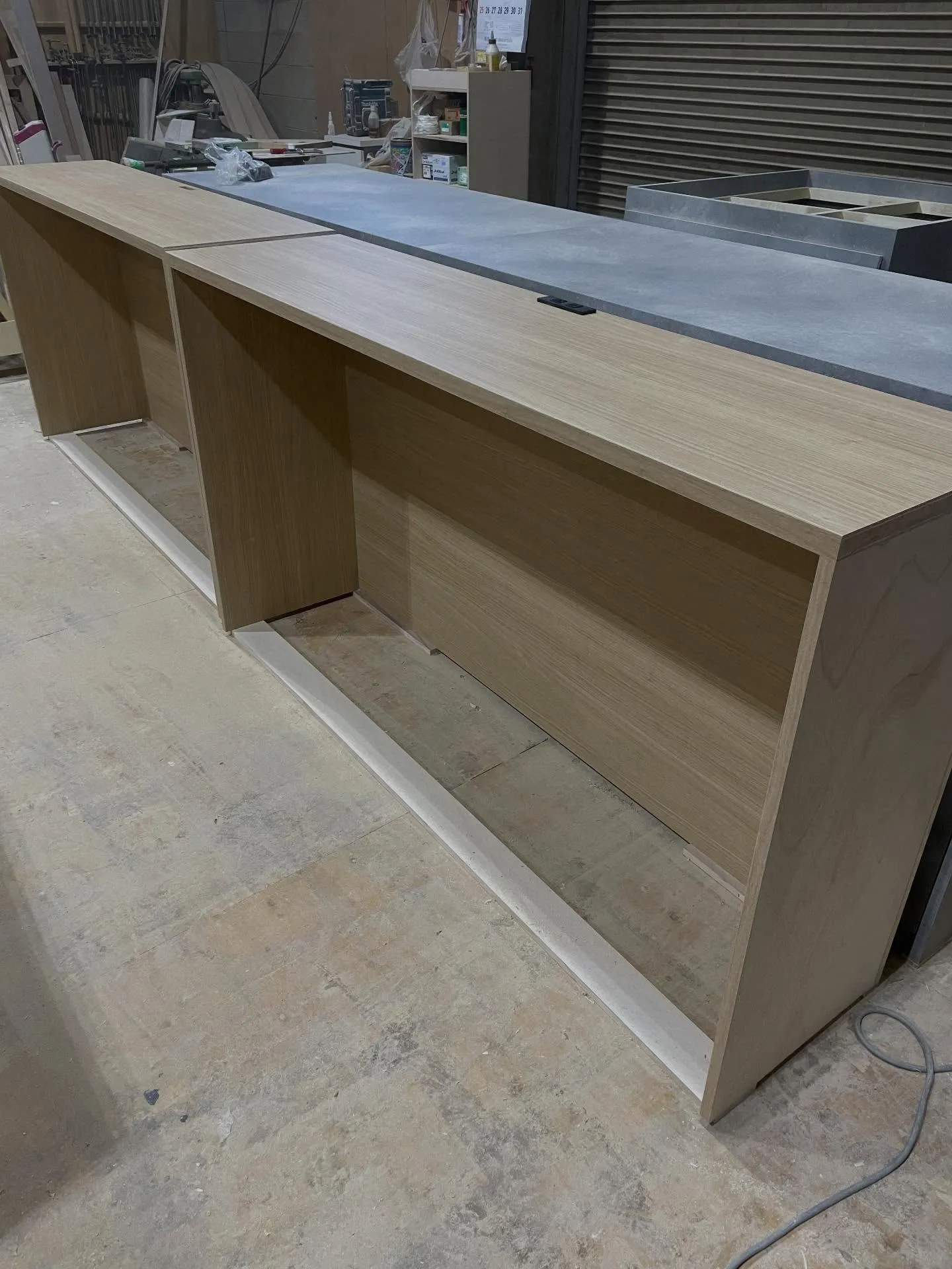 この度、造作壁面カウンターの製作依頼をいただき誠にありがとう...