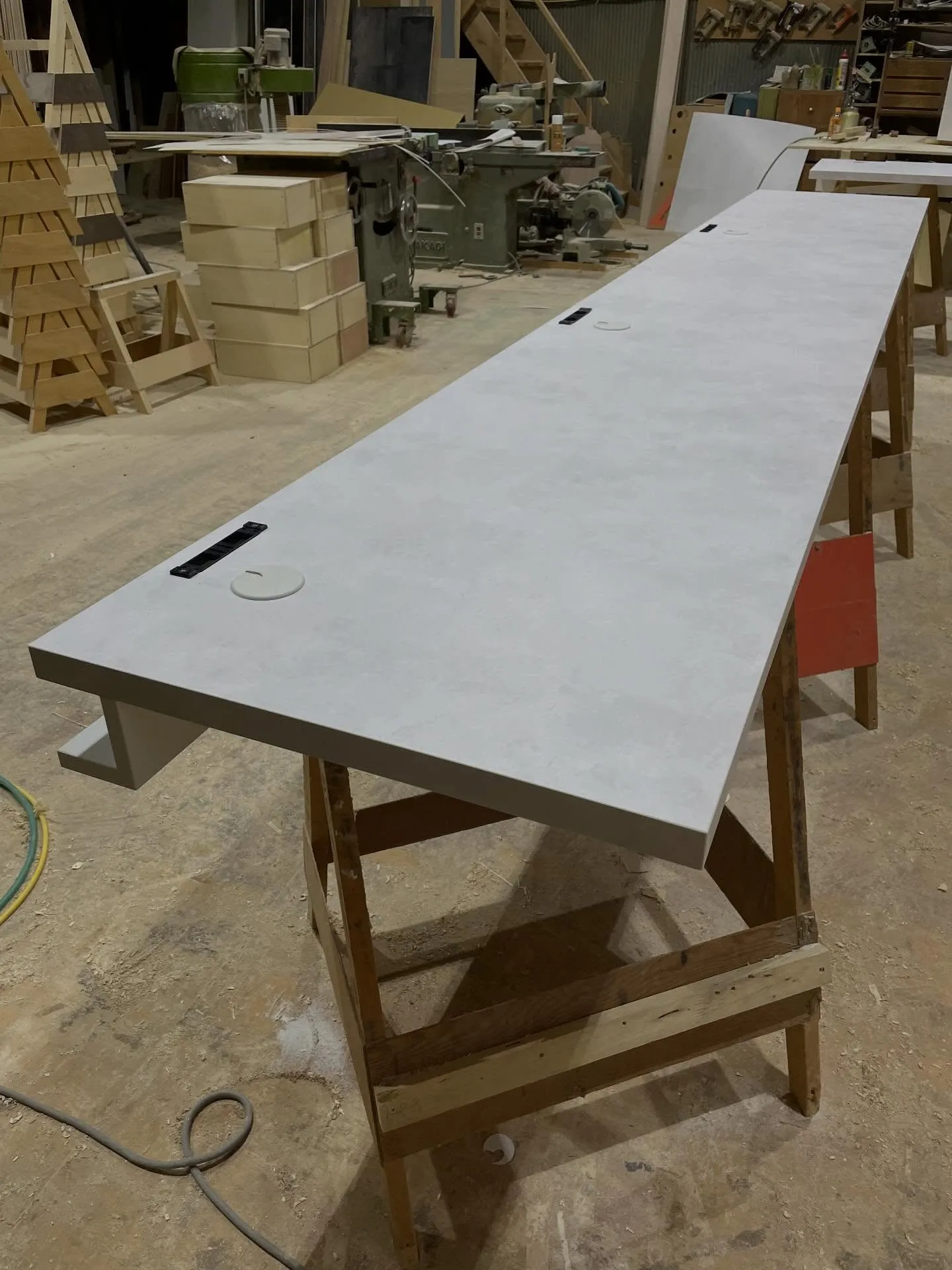 この度、とある施設様向けに造作壁面カウンターの製作依頼をいた...