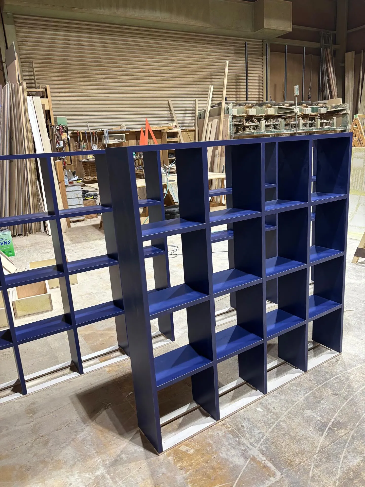 この度、とある施設様向けに造作壁面収納什器の製作依頼をいただ...