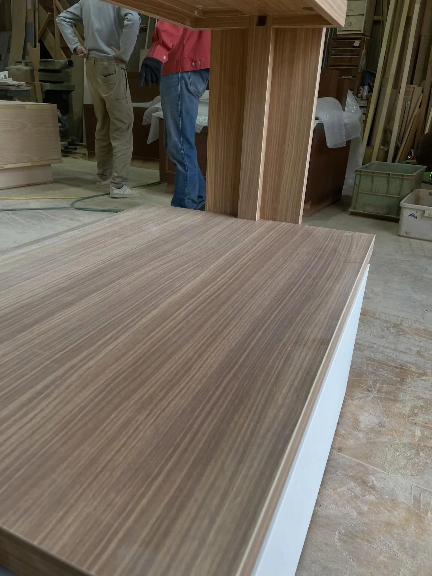 この度、とある施設様向けにおみやげ用陳列台の製作依頼をいただ...