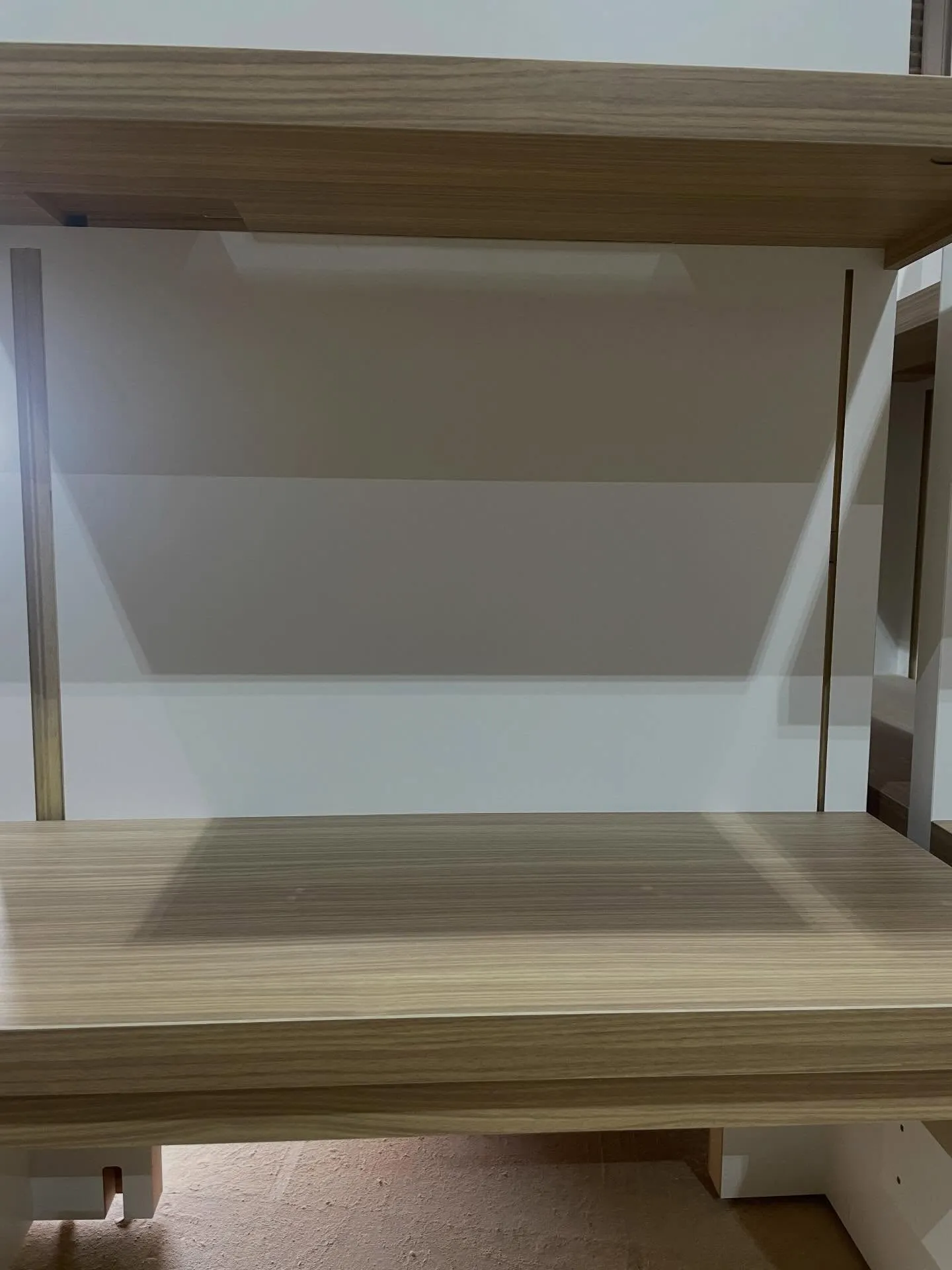 この度、とある施設様向けにおみやげ用陳列台の製作依頼をいただ...