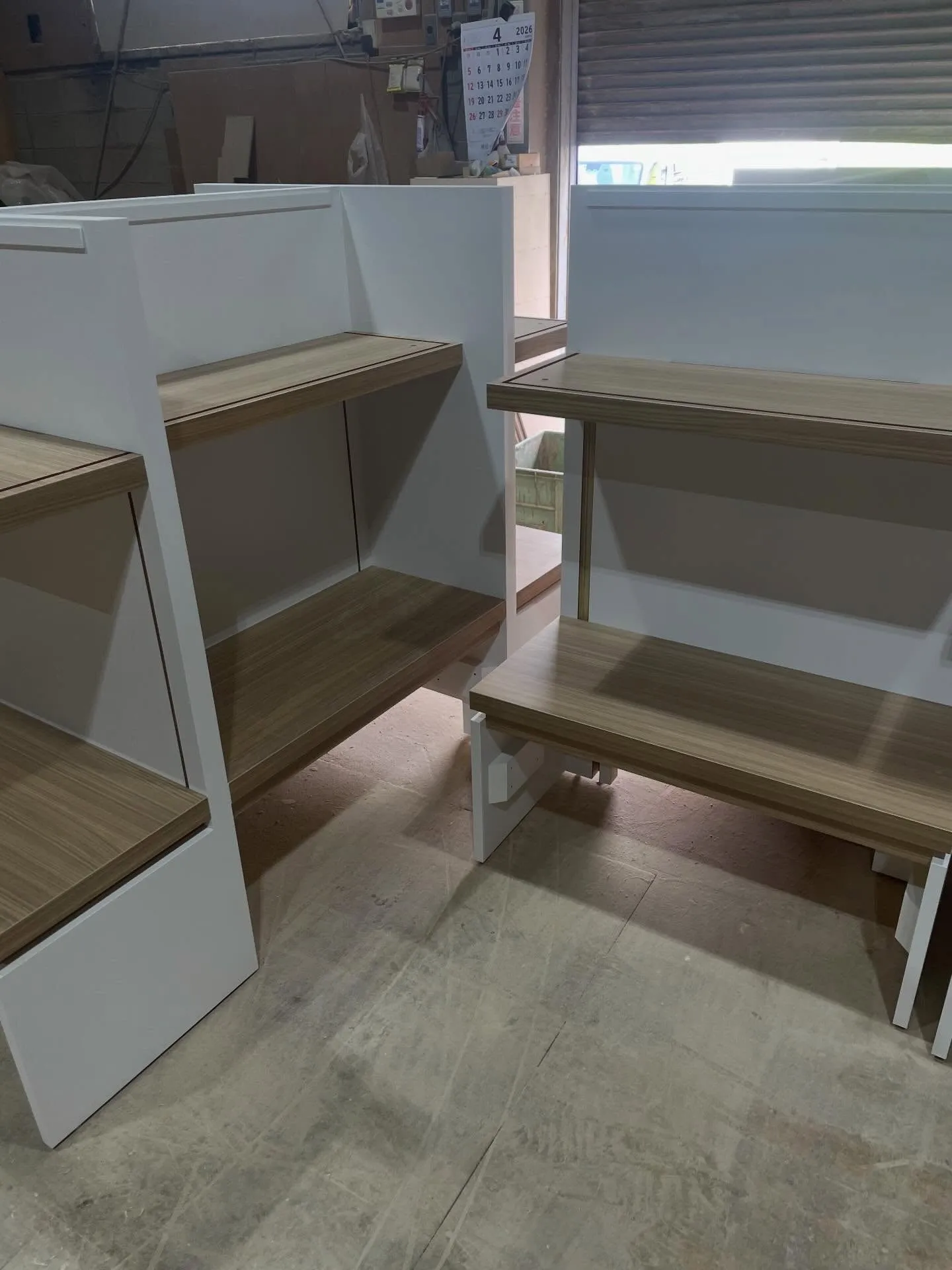 この度、とある施設様向けにおみやげ用陳列台の製作依頼をいただ...