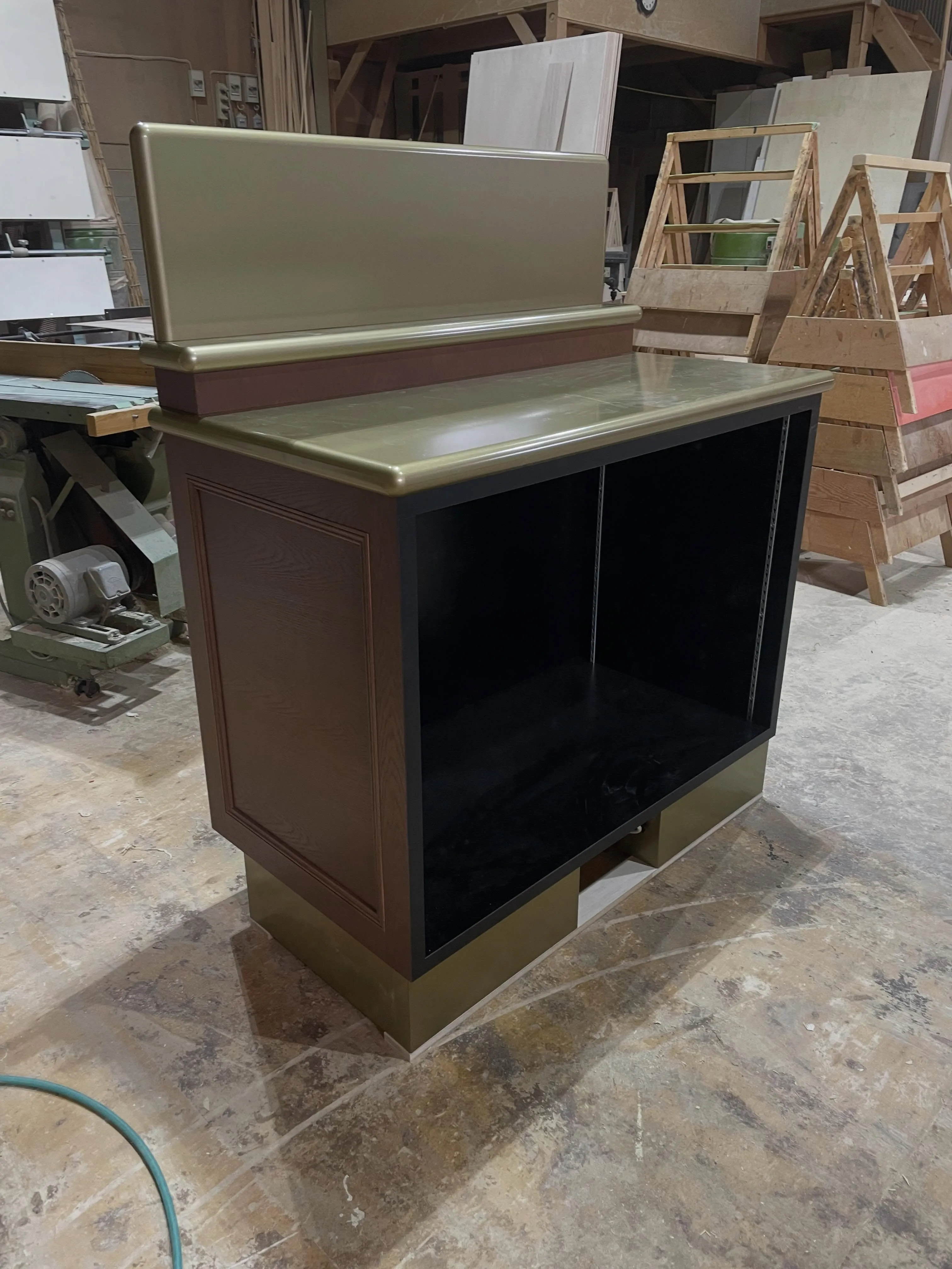 とある店舗様の作業台製作。
