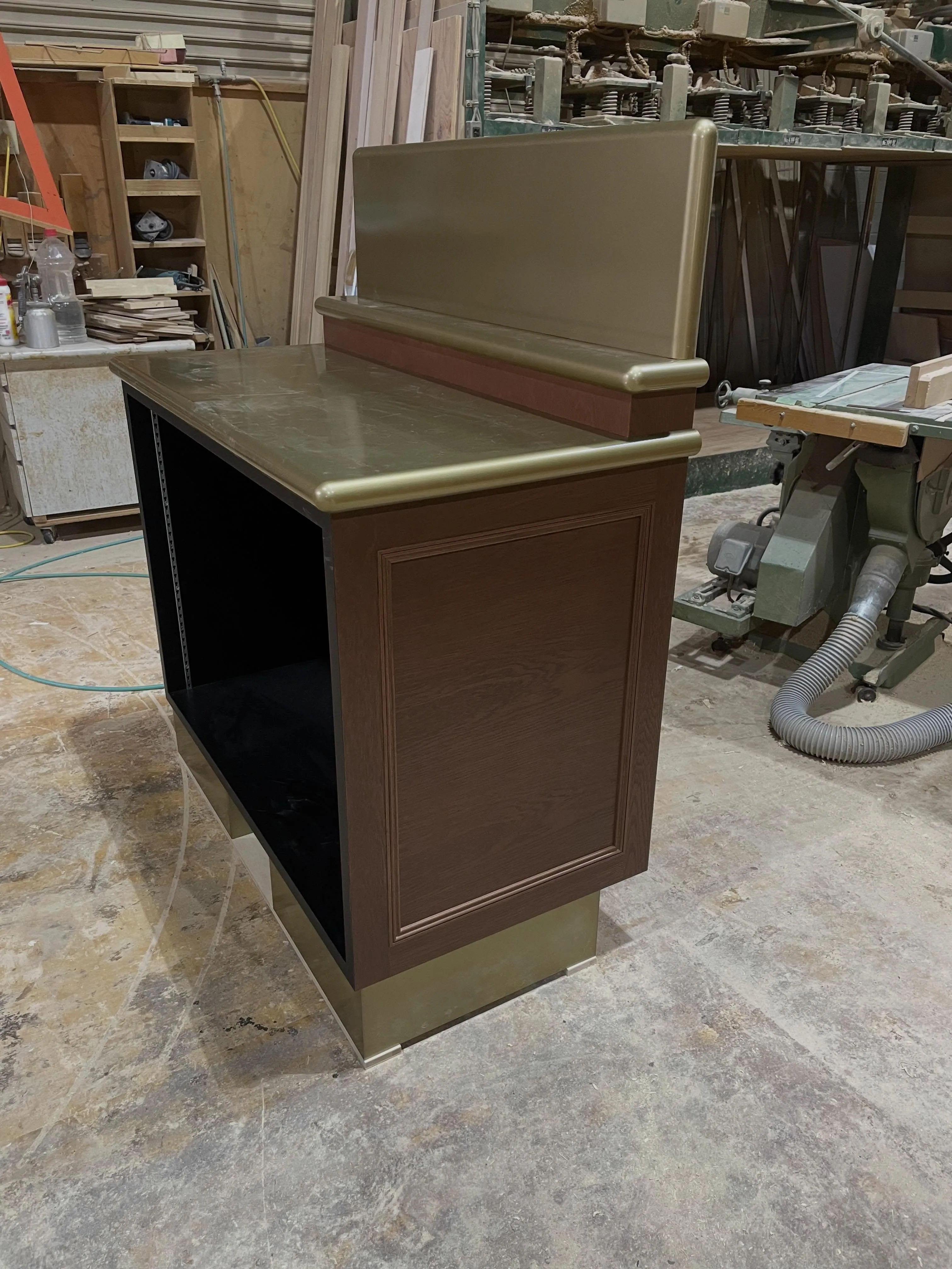 とある店舗様の作業台製作。