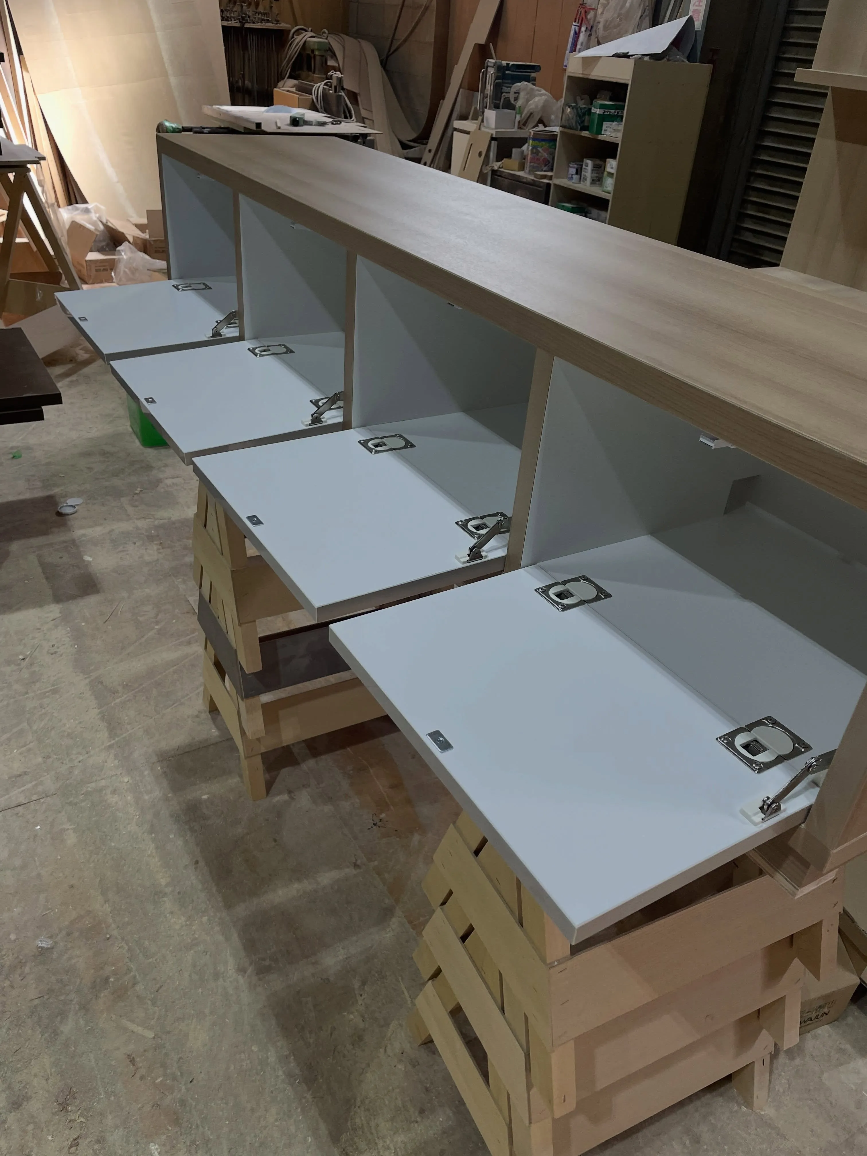 テレビボード製作。